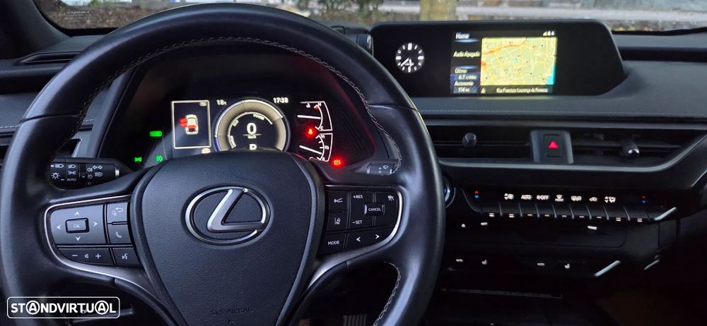 Lexus UX 250h Special Edition (LCA) - 10