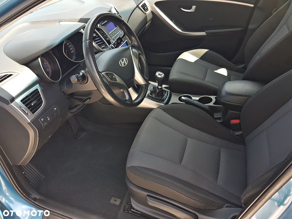 Hyundai i30 i30cw 1.6 CRDi Intro Edition - 12