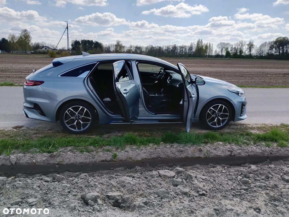 Kia ProCeed - 15