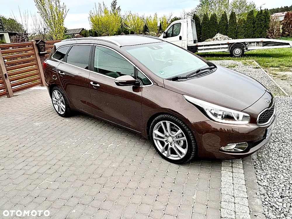 Kia Ceed - 13