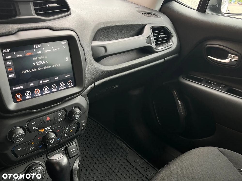 Jeep Renegade - 16