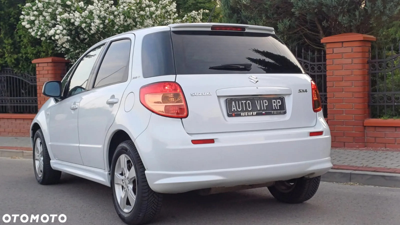 Suzuki SX4 1.6 Comfort Plus - 22