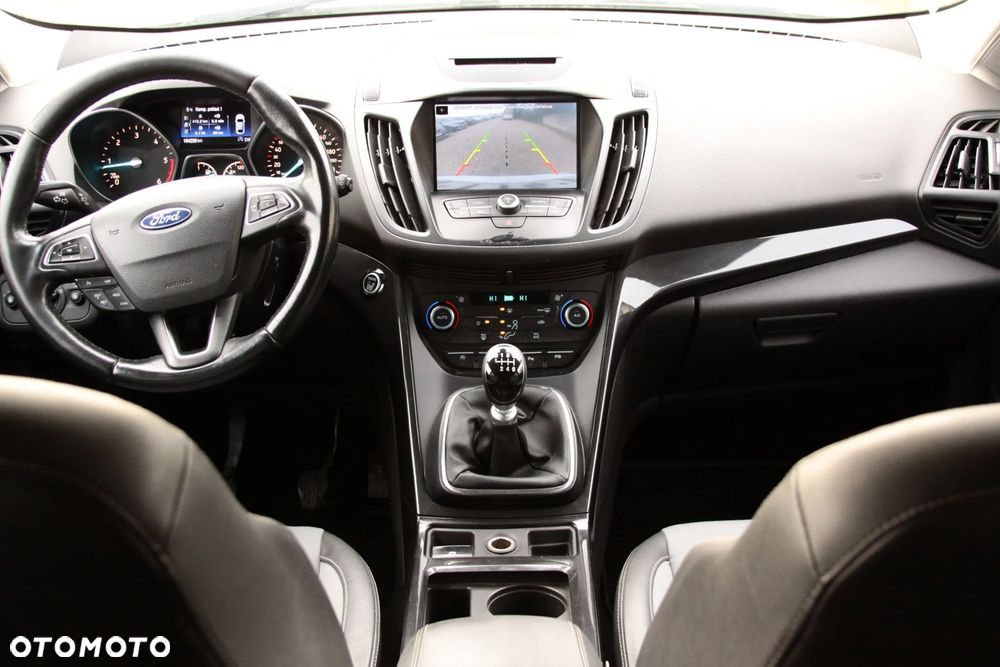 Ford Kuga 2.0 TDCi 2x4 Titanium - 14