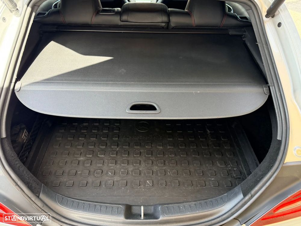 Mercedes-Benz CLA 200 d Shooting Brake AMG Line Aut. - 33