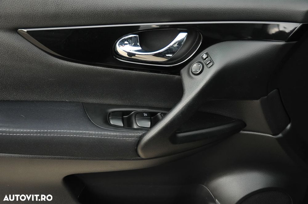 Nissan Qashqai 1.5 DCI N-Connecta - 21