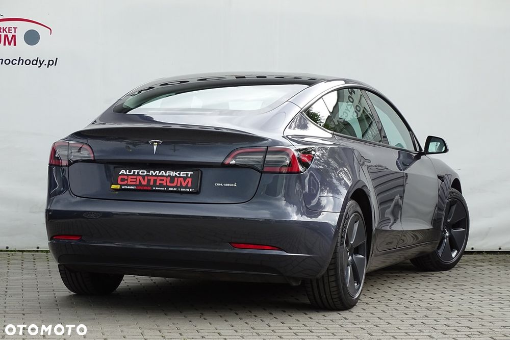 Tesla Model 3 - 17