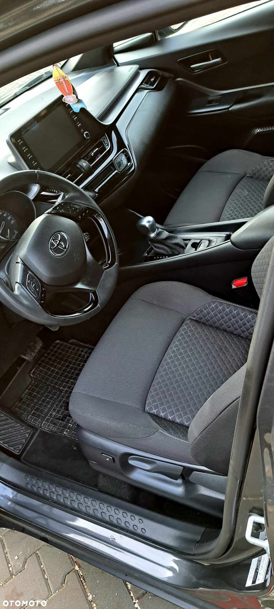 Toyota C-HR - 6