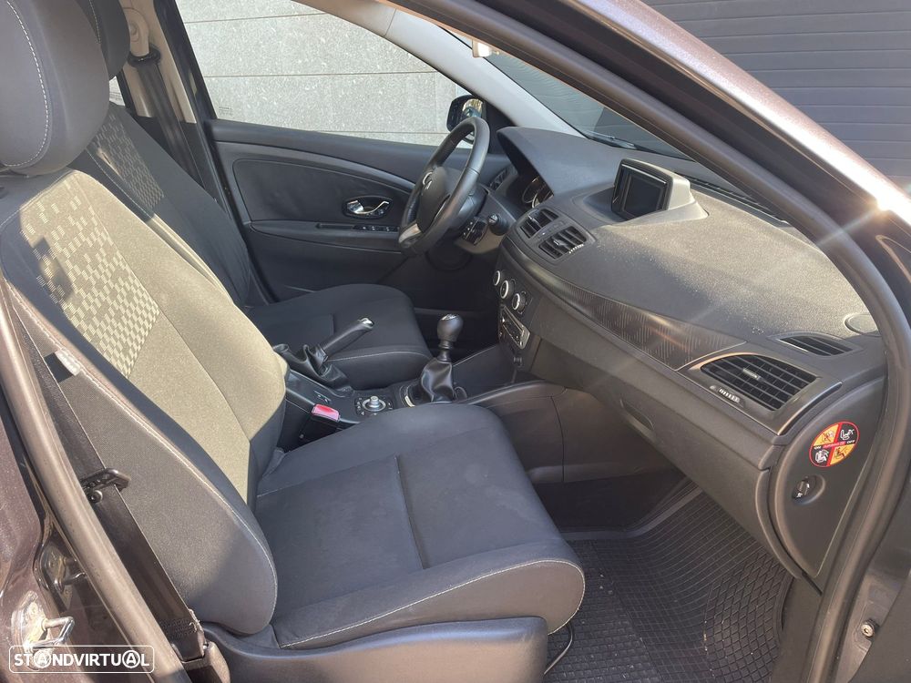 Renault Mégane 1.5 dCi Dynamique - 8