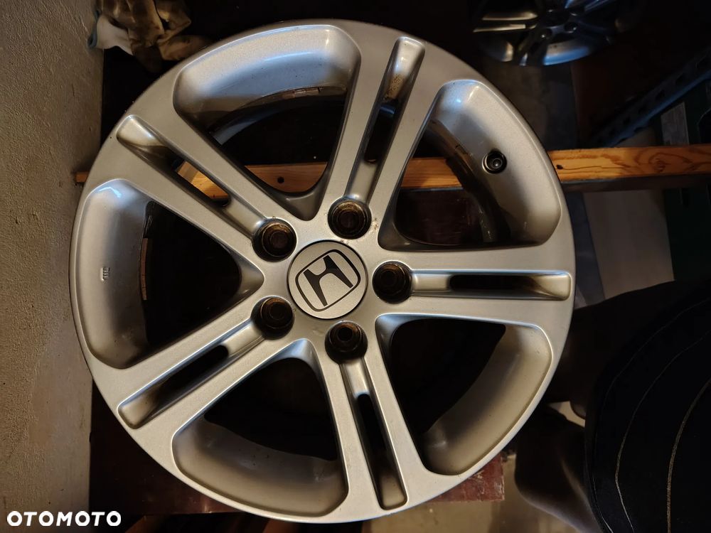 Honda CIVIC VIII UVO - 1