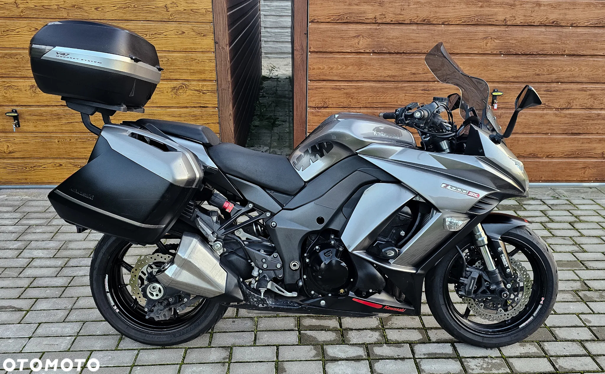 Kawasaki Ninja 1000 SX - 16