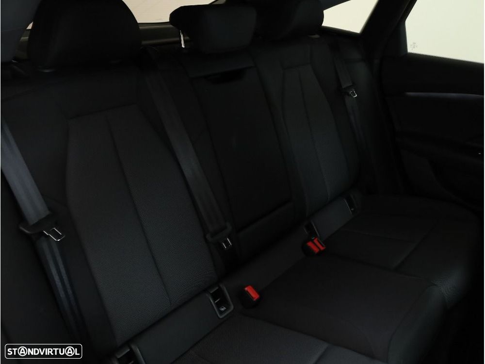 Audi A5 Avant ver-e--hybrid-quattro-se-business - 14