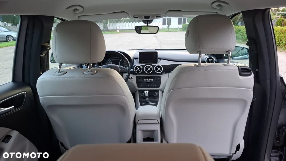 Mercedes-Benz Klasa B 180 BlueEFFICIENCY Edition 1 - 15