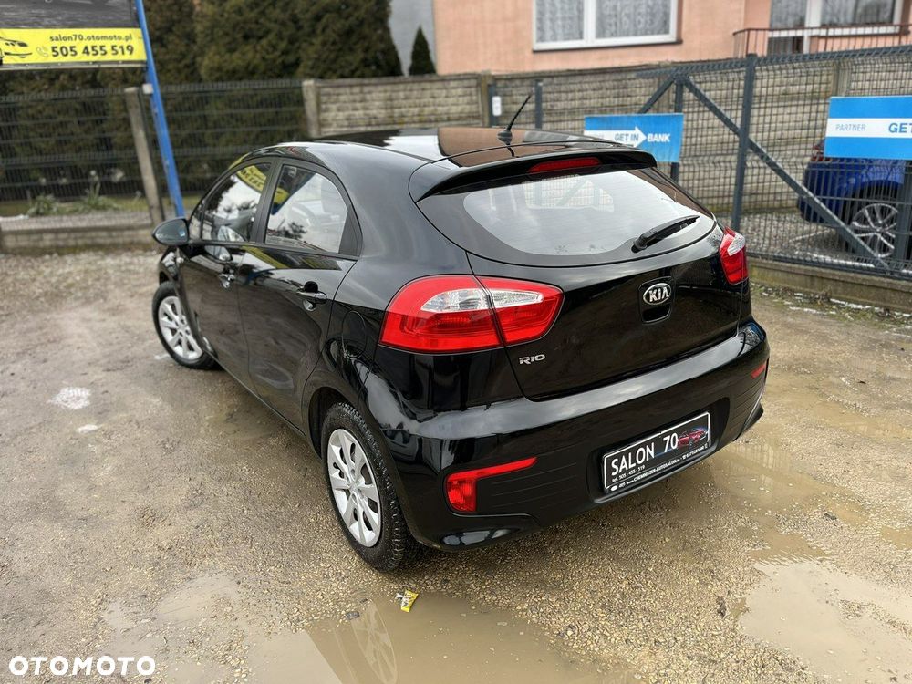 Kia Rio - 11