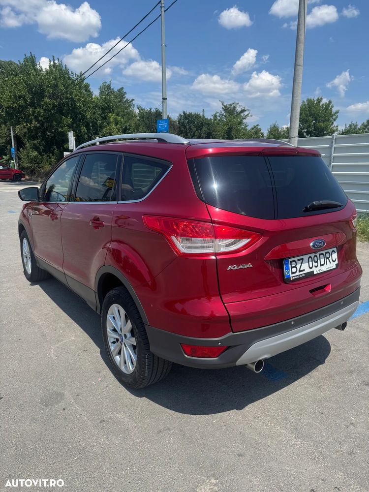 Ford Kuga 2.0 TDCi Powershift 4WD Titanium - 4