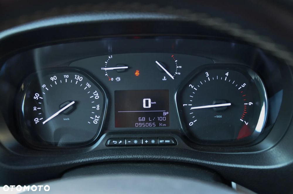 Toyota Proace Verso - 32