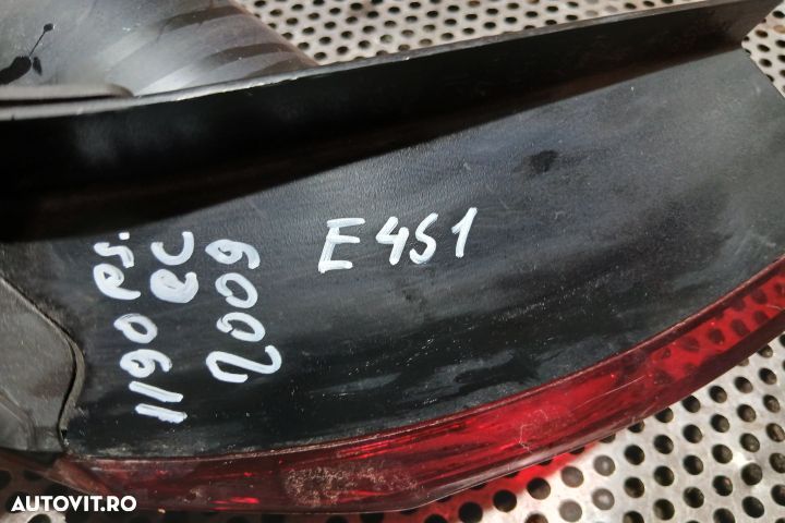 Lampa / Tripla stop stanga pe aripa 3C8945095D 3C8945095D Volkswagen - 3