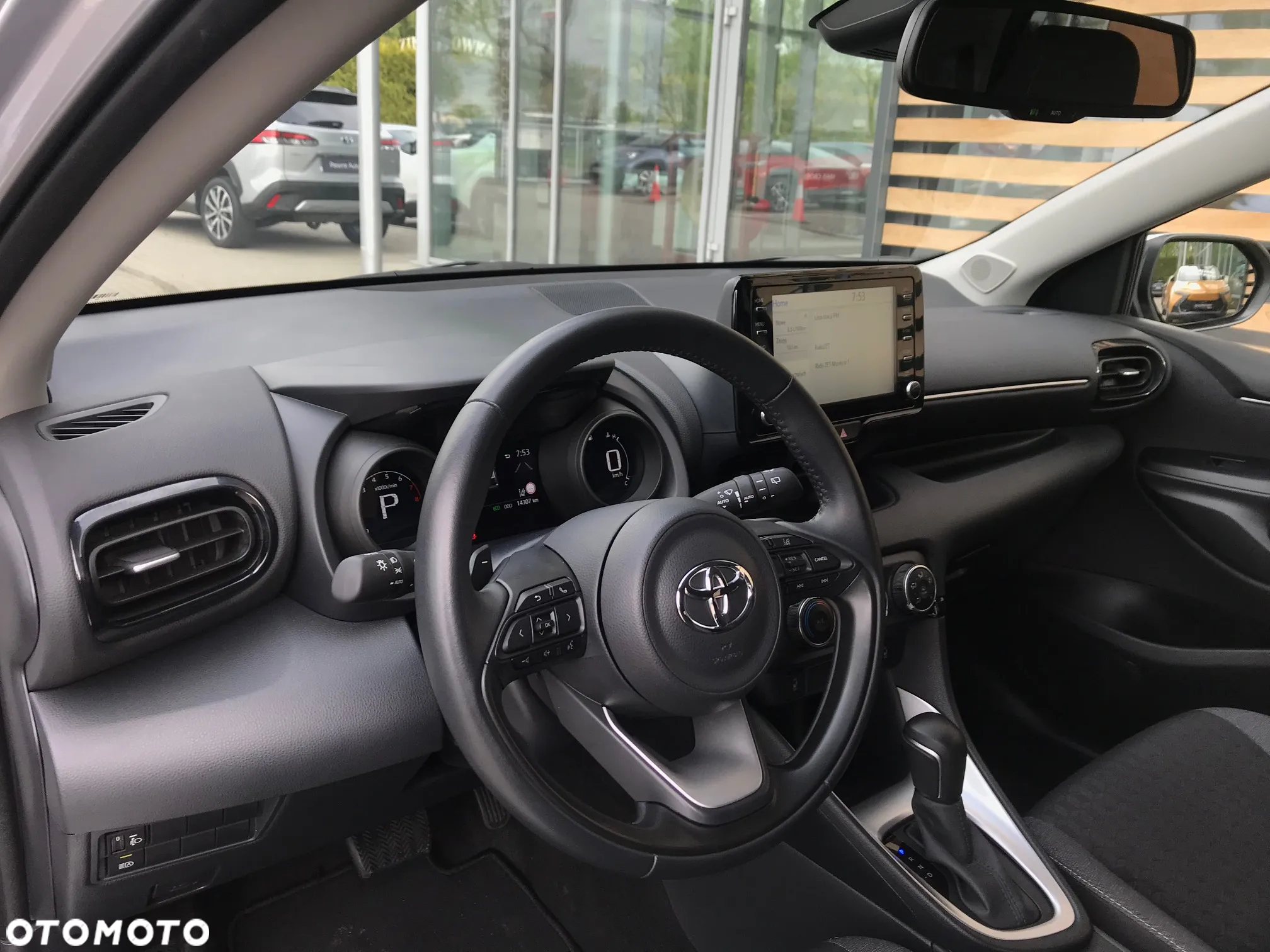 Toyota Yaris 1.5 Comfort CVT - 29