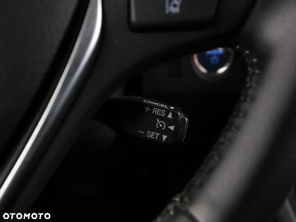 Toyota Auris Hybrid 135 Active - 33