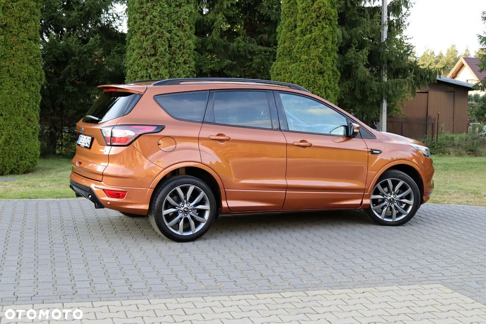 Ford Kuga 1.5 EcoBoost 2x4 ST-Line - 14