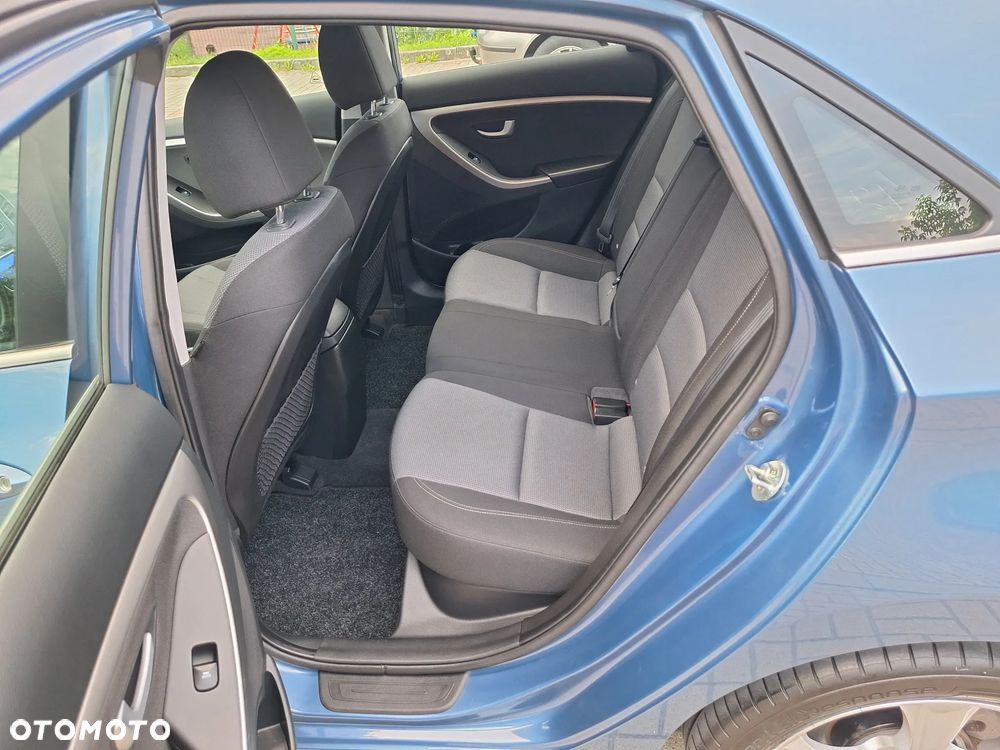 Hyundai i30 blue 1.6 GDI Trend - 22