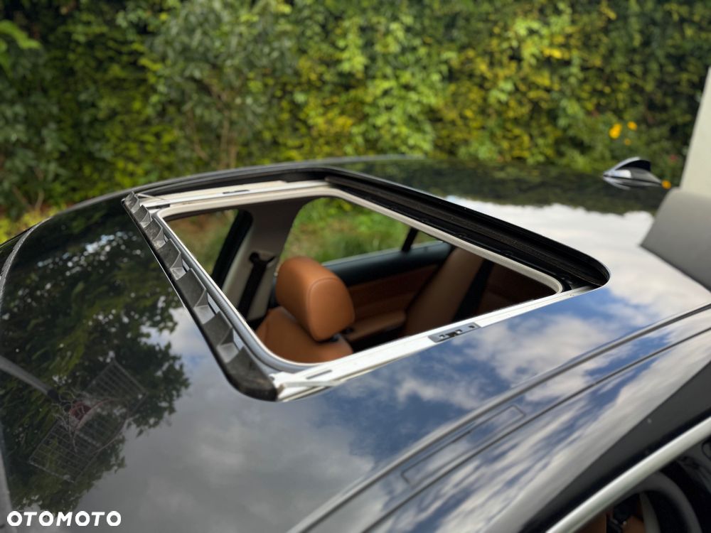 BMW Seria 3 325d DPF Edition Sport - 22