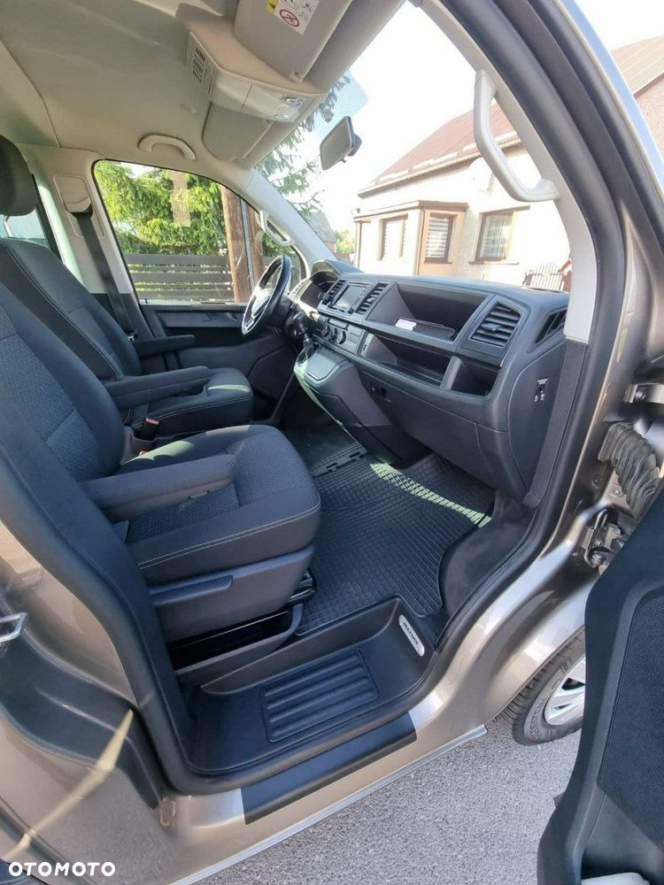 Volkswagen Multivan - 11