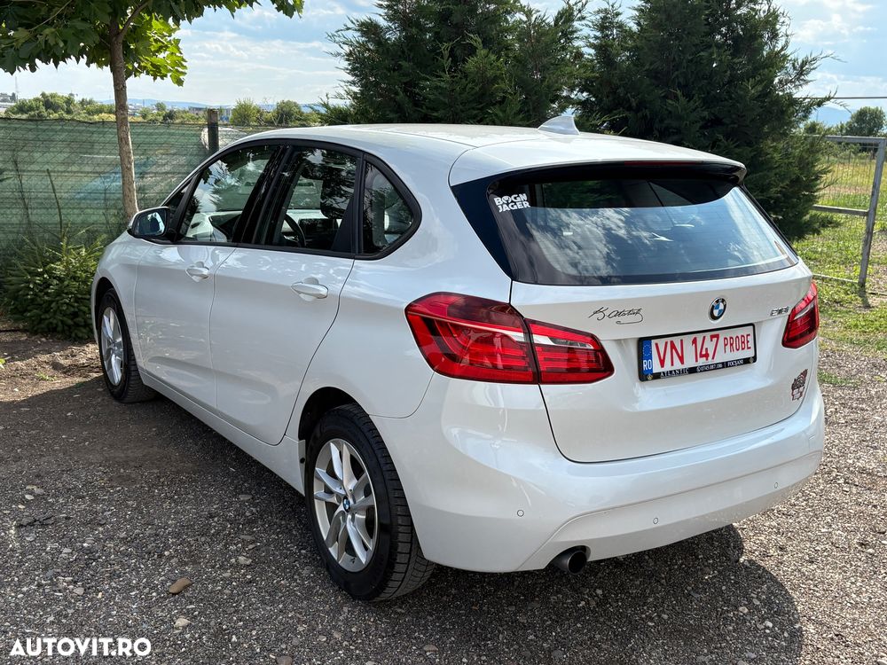 BMW Seria 2 218i - 5