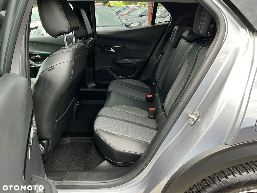 Peugeot 2008 PureTech 130 Allure S&S EAT8 - 34