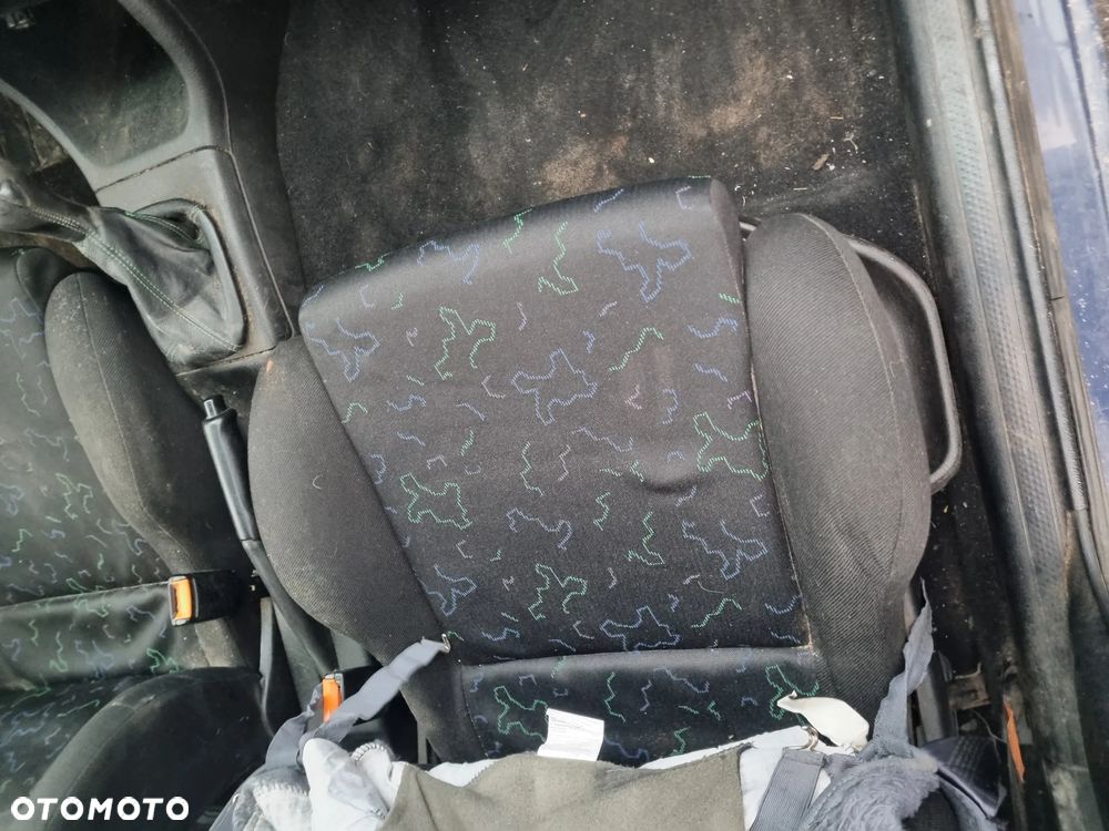 VW golf III mk3 hb 5d 1.8 AAM lakier LA5E grzane fotele Elektryczne lusterka klima na części - 3