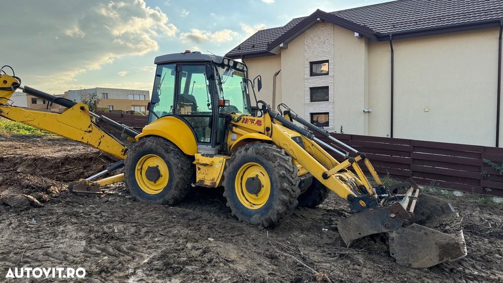 New Holland LB115 - 1