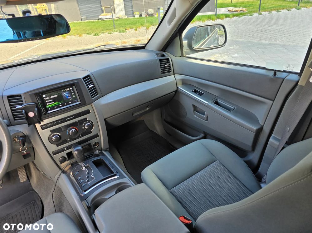 Jeep Grand Cherokee 3.7 4x4 Laredo - 8