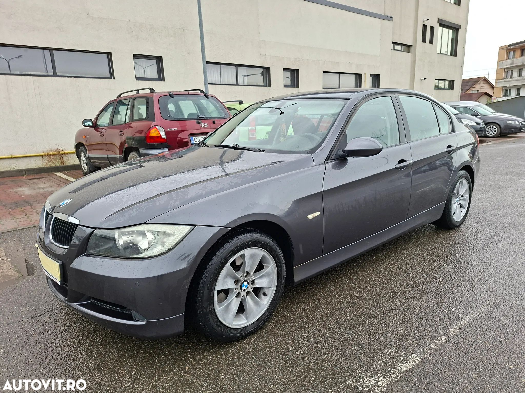 BMW Seria 3 318d - 1