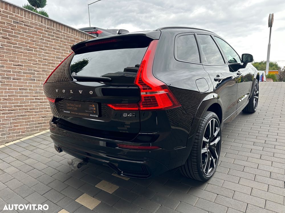 Volvo XC 60 B4 MHEV AT AWD Ultimate Dark - 7