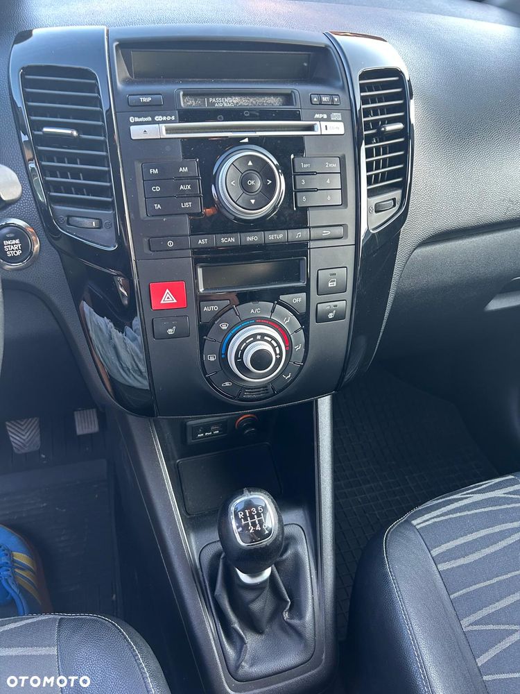 Kia Venga - 8