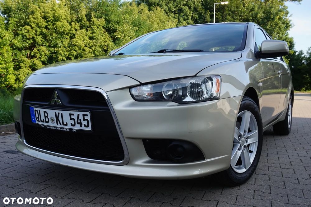 Mitsubishi Lancer - 9