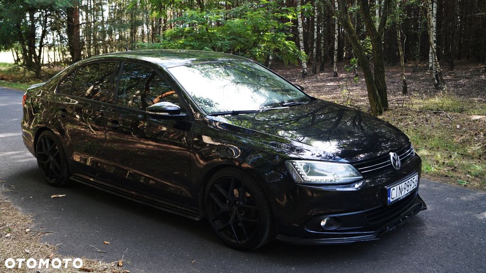 Volkswagen Jetta 1.6 TDI Comfortline - 8