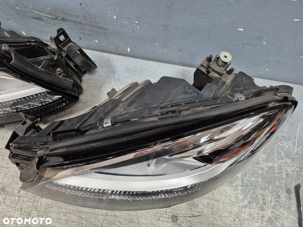Lampy Przód Komplet Mercedes GLE W166 Zamiennik - 3