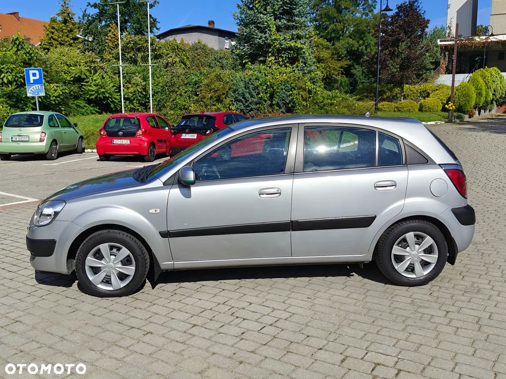 Kia Rio 1.4 Optimum + - 34