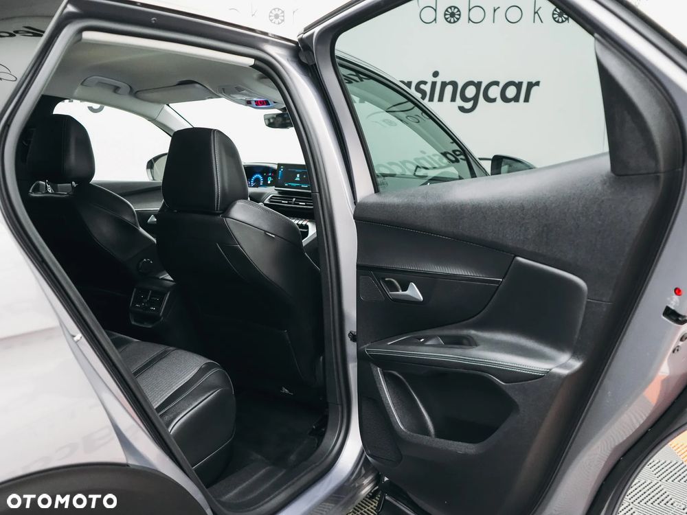 Peugeot 3008 225 e-EAT8 Allure - 31