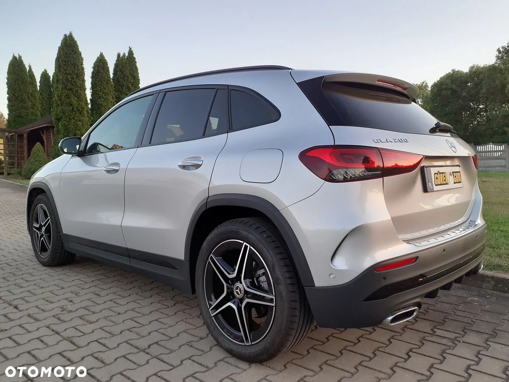 Mercedes-Benz GLA 200 AMG Line - 4