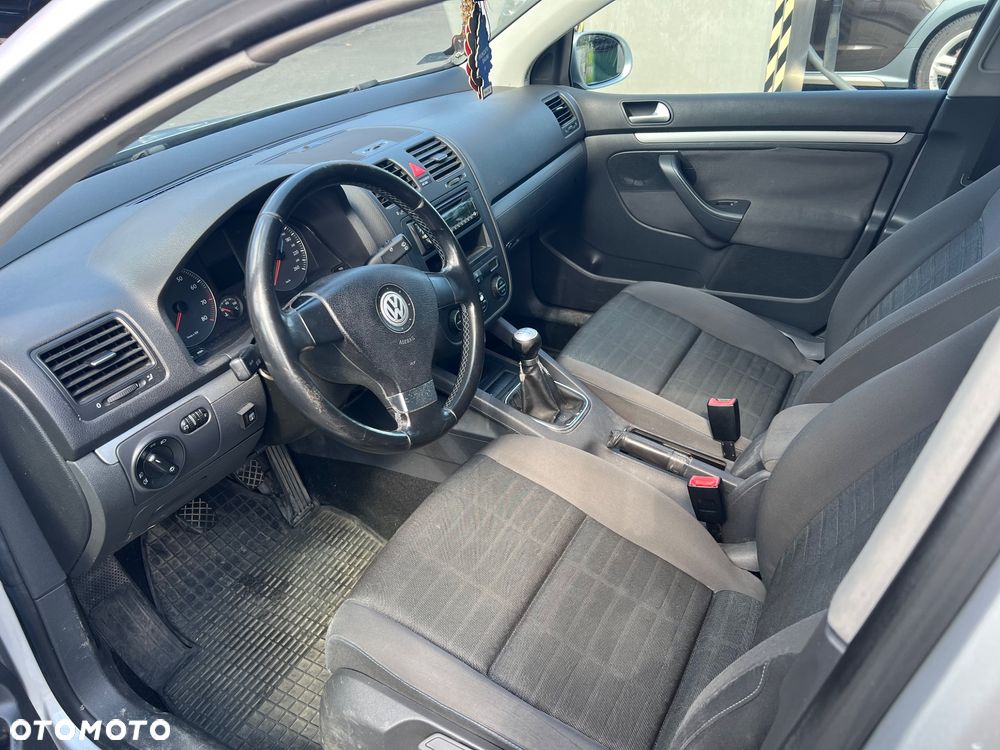 Volkswagen Golf - 12