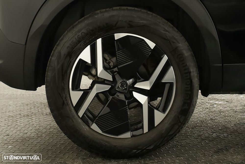 Peugeot 2008 1.2 PureTech Allure EAT8 - 5