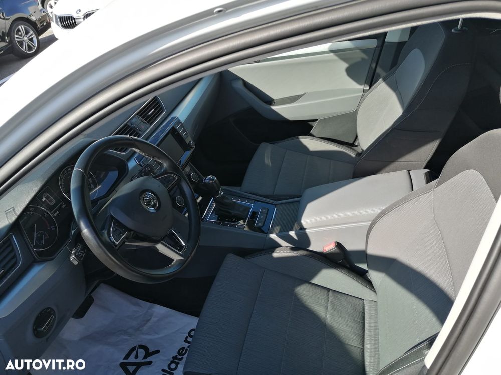 Skoda Superb 2.0 TDI DSG Style - 2