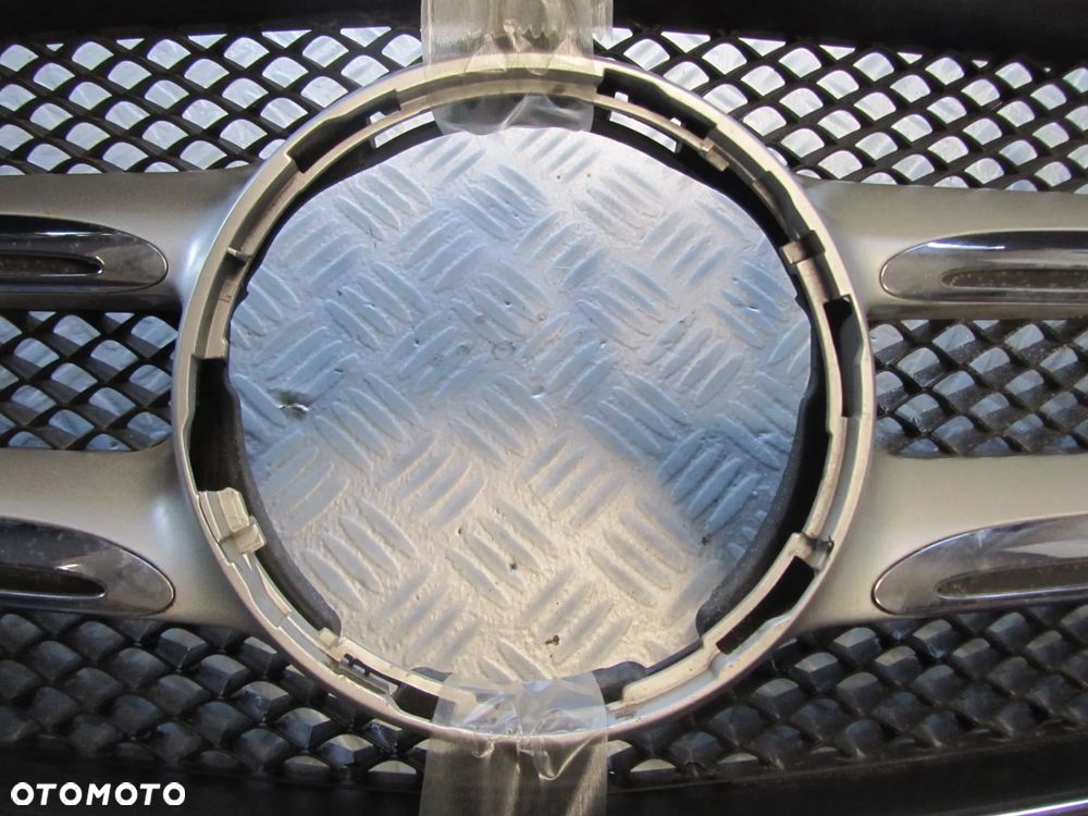 atrapa 2138880123 - 3