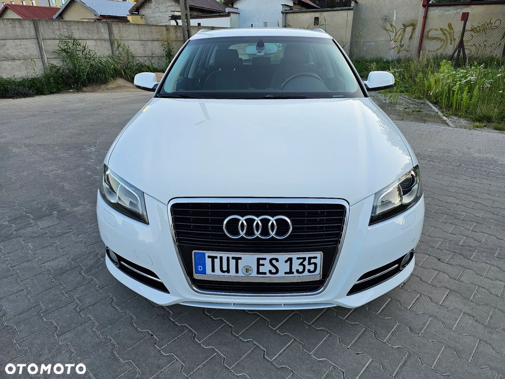 Audi A3 Sportback 1.6 TDI (clean diesel) S tronic S line Sportpaket - 2
