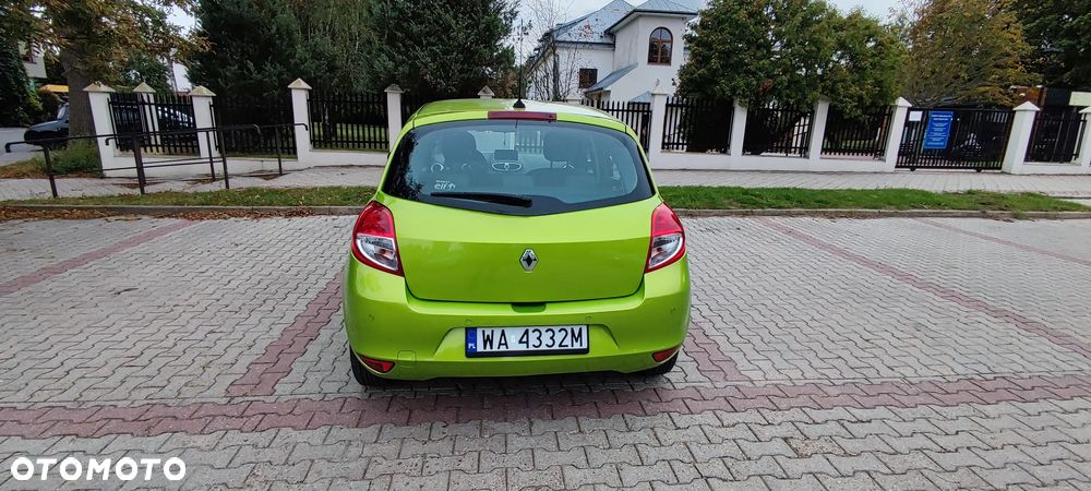 Renault Clio 1.2 16V Authentique - 12