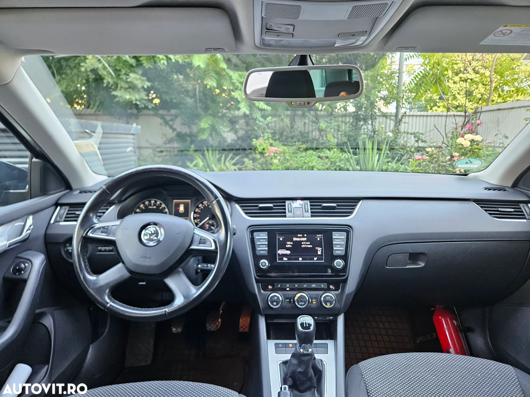 Skoda Octavia 1.6 TDI AMBITION - 15