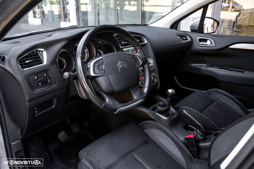Citroën C4 1.2 PureTech Feel - 21