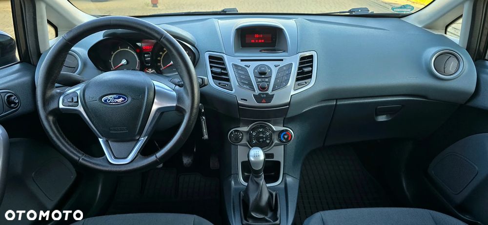 Ford Fiesta 1.4 Champions Edition - 22