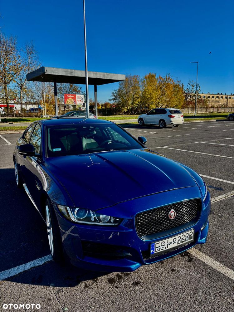 Jaguar XE 2.0 D R-Sport - 2